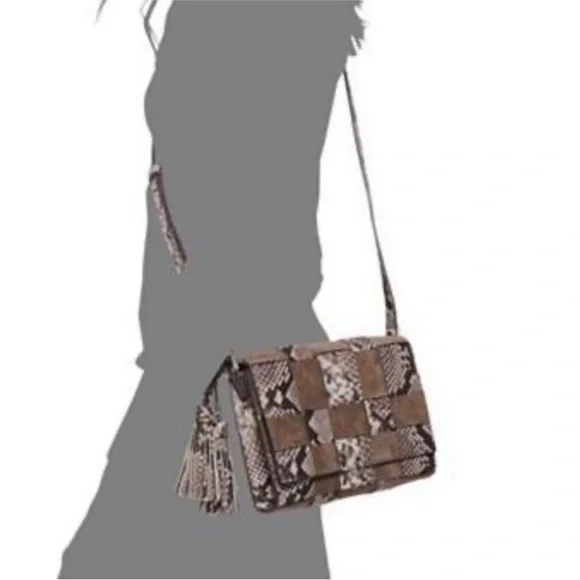 Michael Michael Kors Vivian Woven Medium Messenger - Picture 15 of 15